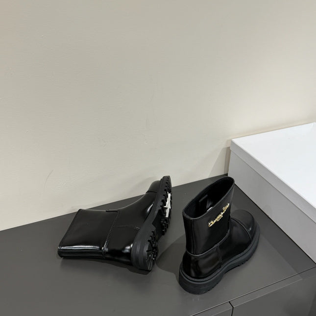 D-TOWN ANKLE BOOTS IN BLACK PATENT CALFSKIN