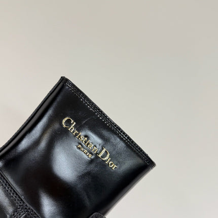 D-TOWN ANKLE BOOTS IN BLACK PATENT CALFSKIN