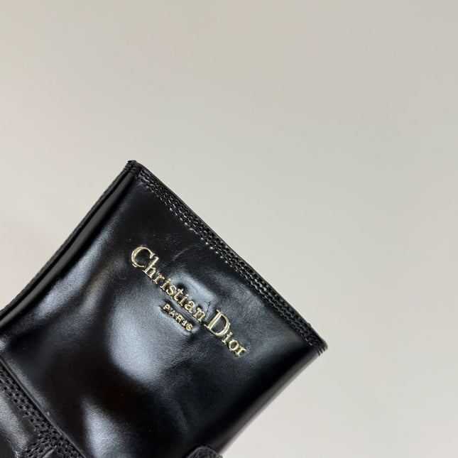D-TOWN ANKLE BOOTS IN BLACK PATENT CALFSKIN