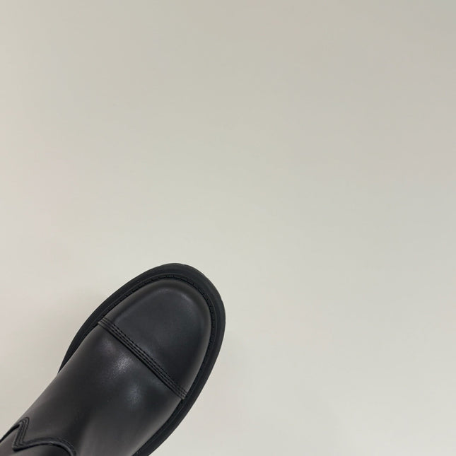 D-TOWN ANKLE BOOTS IN BLACK CALFSKIN