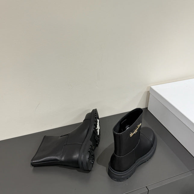 D-TOWN ANKLE BOOTS IN BLACK CALFSKIN