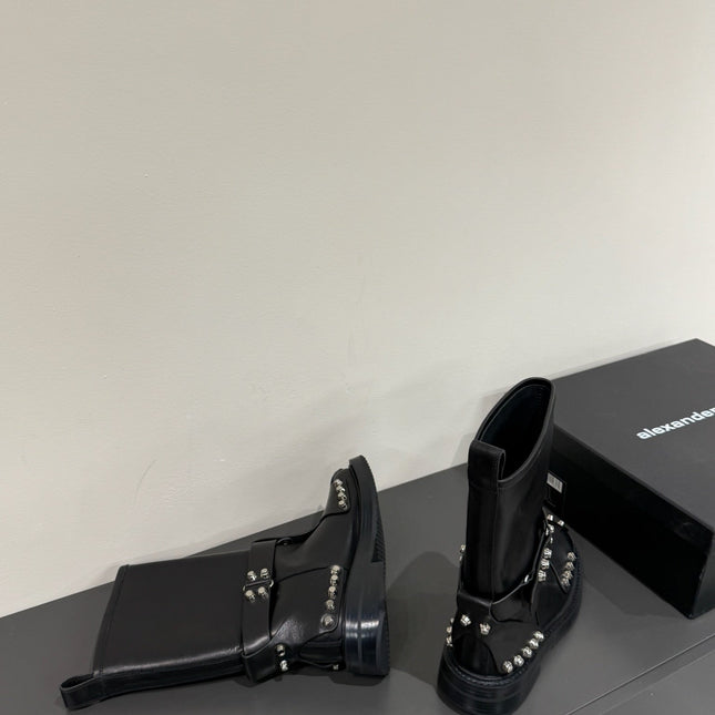 DIXON BUCKLE BOOT IN BLACK CALFSKIN