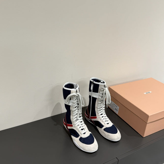 LACE-UP BOOTS IN BEIGE SUEDE AND NAVY MESH