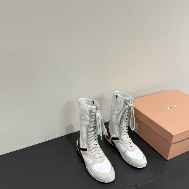 LACE-UP BOOTS IN BEIGE SUEDE AND WHITE MESH