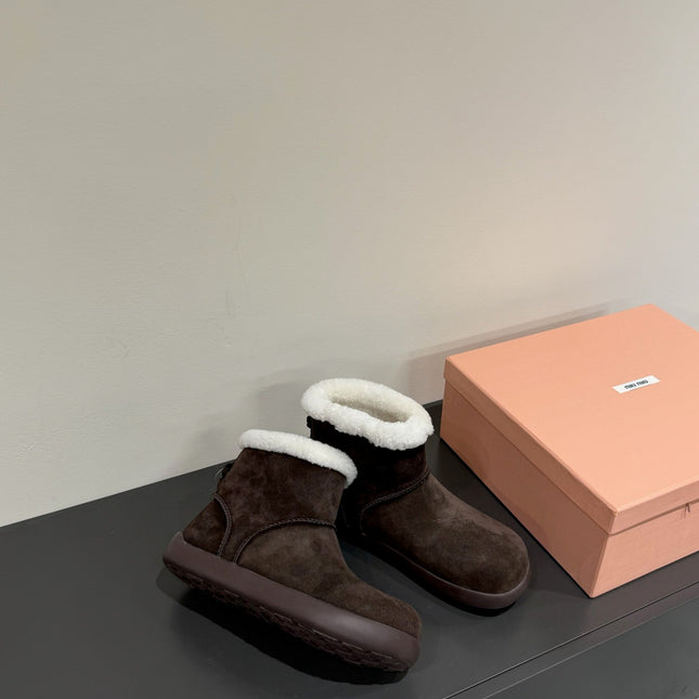 ANKLE BOOTS IN DARK CHOCOLATE SUEDE AND FLEECE LINING