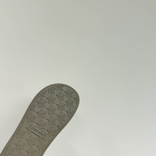 ANKLE BOOTS IN DESERT BROWN SUEDE AND FLEECE LINING