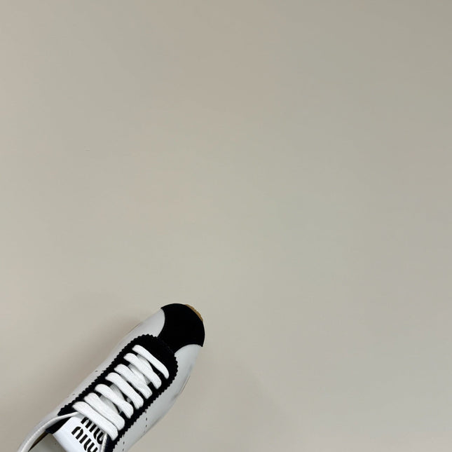 PLUME SNEAKERS IN WHITE NAPPA LAMBSKIN AND NAVY SUEDE