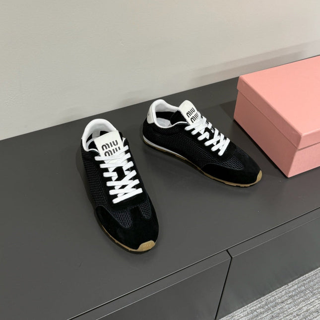 RETRO SNEAKERS IN BLACK MESH AND SUEDE
