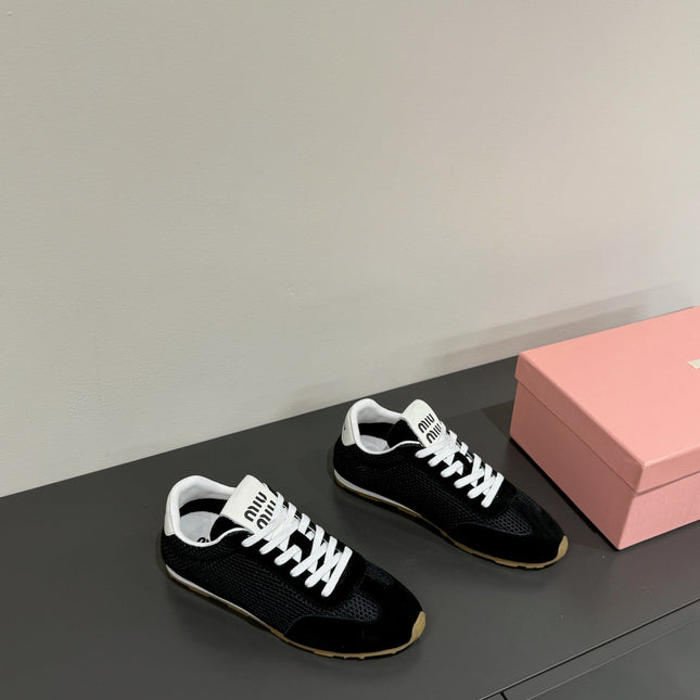 RETRO SNEAKERS IN BLACK MESH AND SUEDE