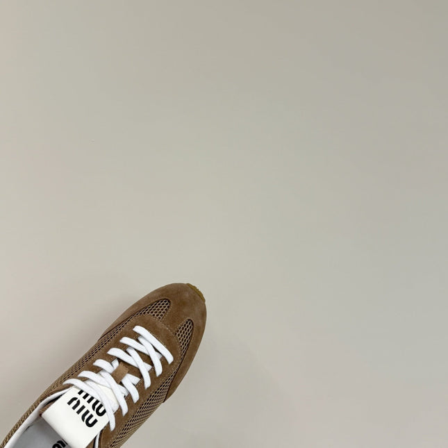 RETRO SNEAKERS IN COFFEE BROWN MESH AND SUEDE