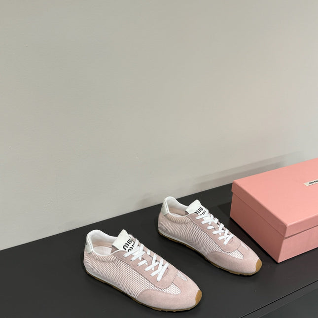 RETRO SNEAKERS IN PASTEL PINK MESH AND SUEDE