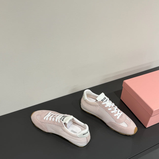 RETRO SNEAKERS IN PASTEL PINK MESH AND SUEDE
