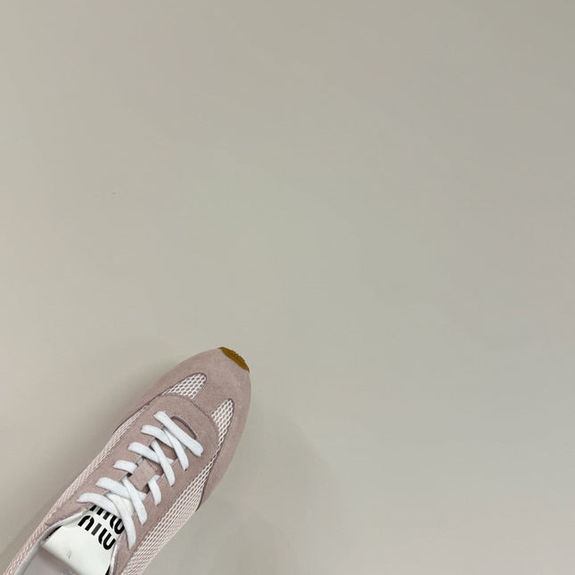 RETRO SNEAKERS IN PASTEL PINK MESH AND SUEDE