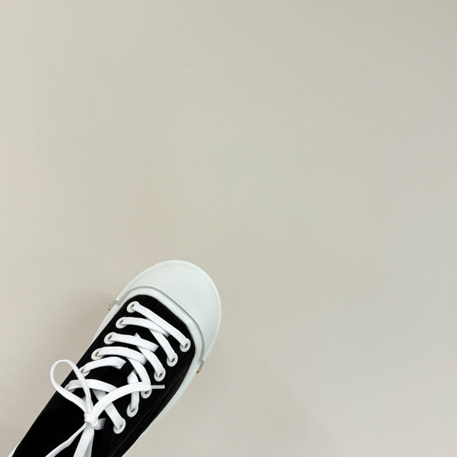 VULCAN PLATFORM SNEAKER IN BLACK CANVAS