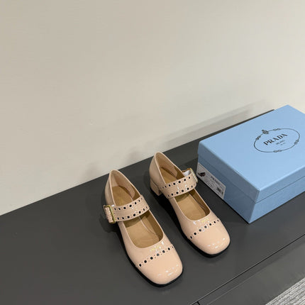 MARY JANE PUMPS IN BEIGE GLOSSY CALFSKIN