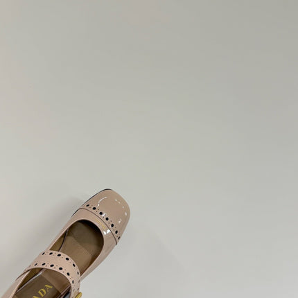 MARY JANE PUMPS IN BEIGE GLOSSY CALFSKIN