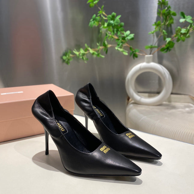 POINTED-TOE HIGH HEEL PUMPS IN BLACK SMOOTH LAMBSKIN