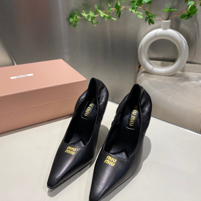 POINTED-TOE HIGH HEEL PUMPS IN BLACK SMOOTH LAMBSKIN