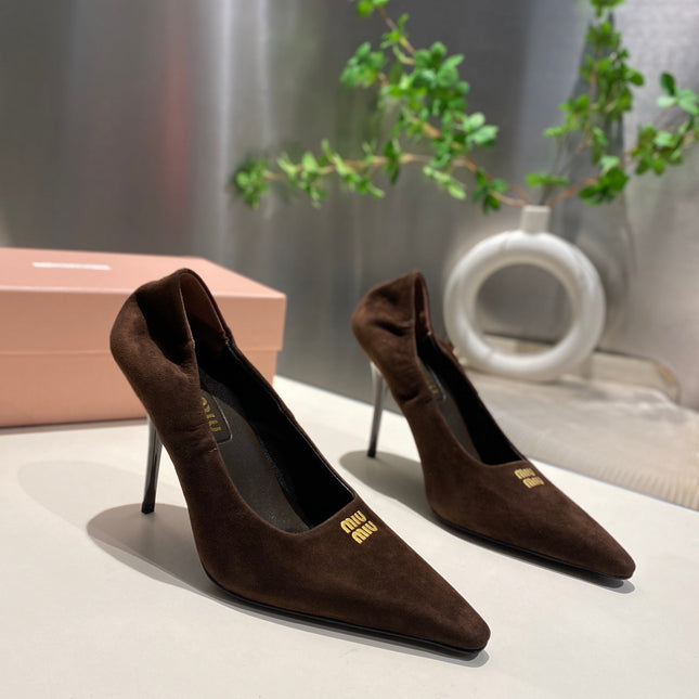 POINTED-TOE HIGH HEEL PUMPS IN CHOCOLATE SUEDE