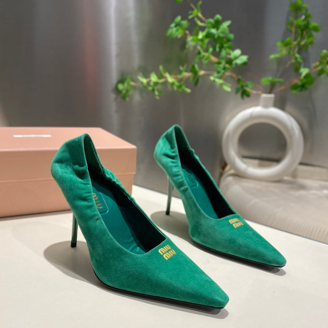 POINTED-TOE HIGH HEEL PUMPS IN GREEN SUEDE