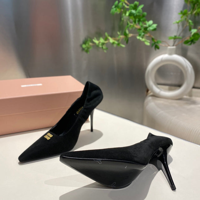 POINTED-TOE HIGH HEEL PUMPS IN BLACK SUEDE