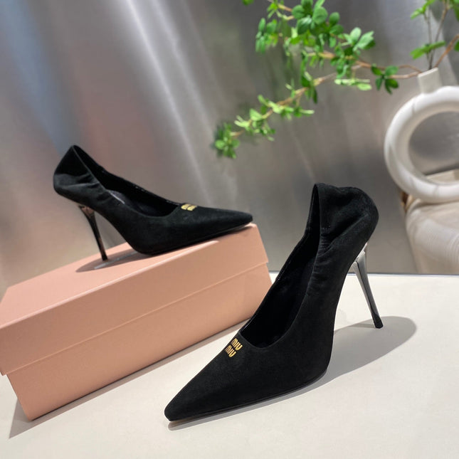 POINTED-TOE HIGH HEEL PUMPS IN BLACK SUEDE