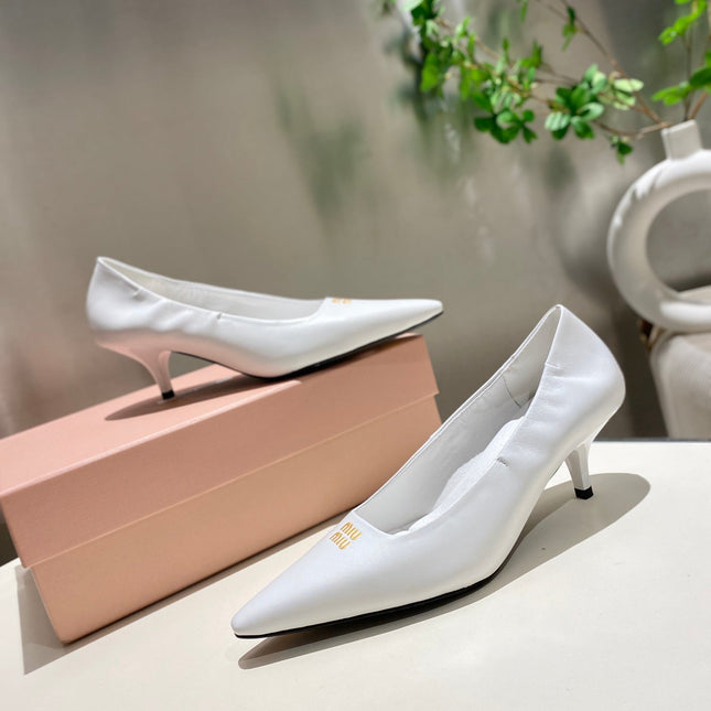 POINTED-TOE MID HEEL PUMPS IN WHITE SMOOTH LAMBSKIN