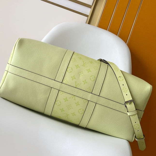 LV 25S KEEPALL BANDOULIÈRE 45 IN LIGHT OLIVE GREEN CALFSKIN SILVER HARDWARE