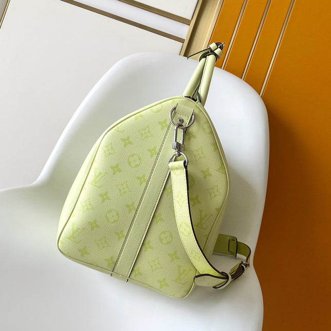 LV 25S KEEPALL BANDOULIÈRE 45 IN LIGHT OLIVE GREEN CALFSKIN SILVER HARDWARE