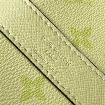 LV 25S KEEPALL BANDOULIÈRE 45 IN LIGHT OLIVE GREEN CALFSKIN SILVER HARDWARE