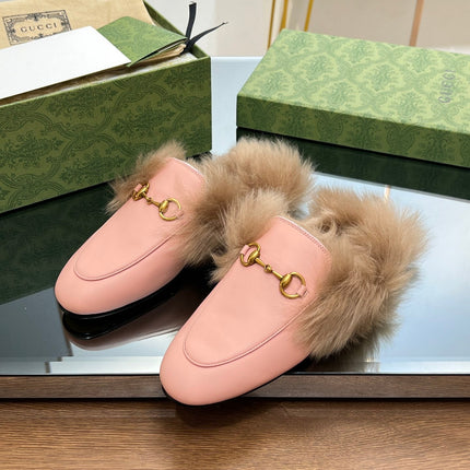 HORSEBIT MULE IN LIGHT PINK CALFSKIN AND LAMB WOOL LINING