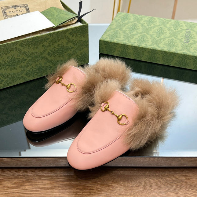 HORSEBIT MULE IN LIGHT PINK CALFSKIN AND LAMB WOOL LINING