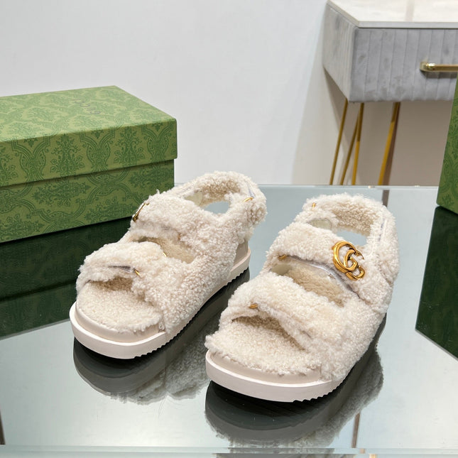 DAD SANDALS IN WHITE FLEECE WITH GOLD HARDWARE