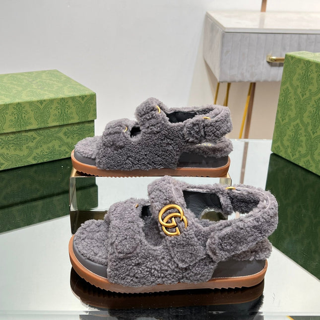 DAD SANDALS IN DARK GRAY FLEECE WITH GOLD HARDWARE