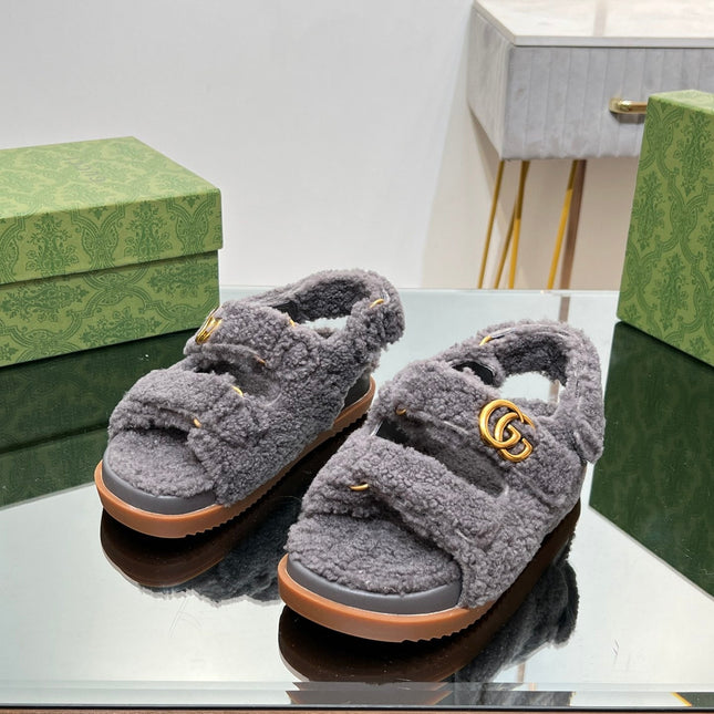 DAD SANDALS IN DARK GRAY FLEECE WITH GOLD HARDWARE