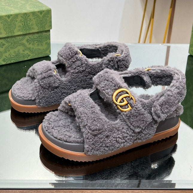 DAD SANDALS IN DARK GRAY FLEECE WITH GOLD HARDWARE