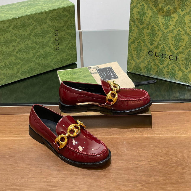 GG LOAFER SHOES IN BLOOD RED CALFSKIN WITH GOLD HARDWARE