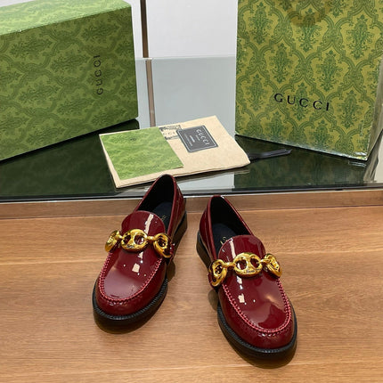 GG LOAFER SHOES IN BLOOD RED CALFSKIN WITH GOLD HARDWARE