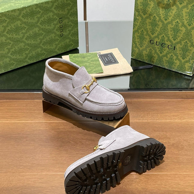 GG WOMEN'S HORSEBIT ANKLE BOOT IN KHAKI BROWN SUEDE