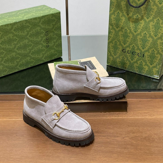 GG WOMEN'S HORSEBIT ANKLE BOOT IN KHAKI BROWN SUEDE