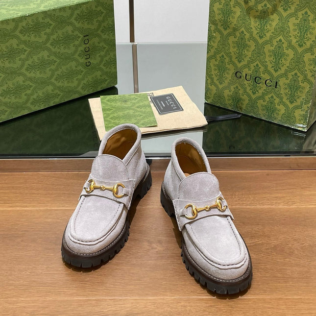 GG WOMEN'S HORSEBIT ANKLE BOOT IN KHAKI BROWN SUEDE