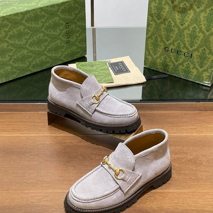 GG WOMEN'S HORSEBIT ANKLE BOOT IN KHAKI BROWN SUEDE