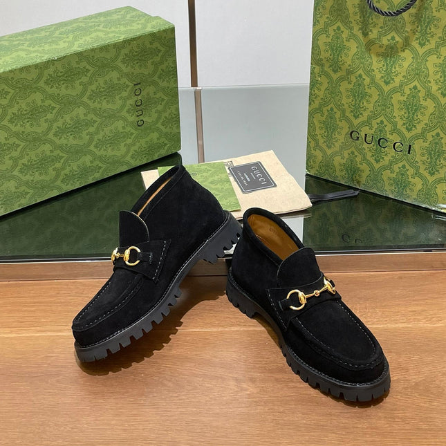 GG WOMEN'S HORSEBIT ANKLE BOOT IN BLACK SUEDE