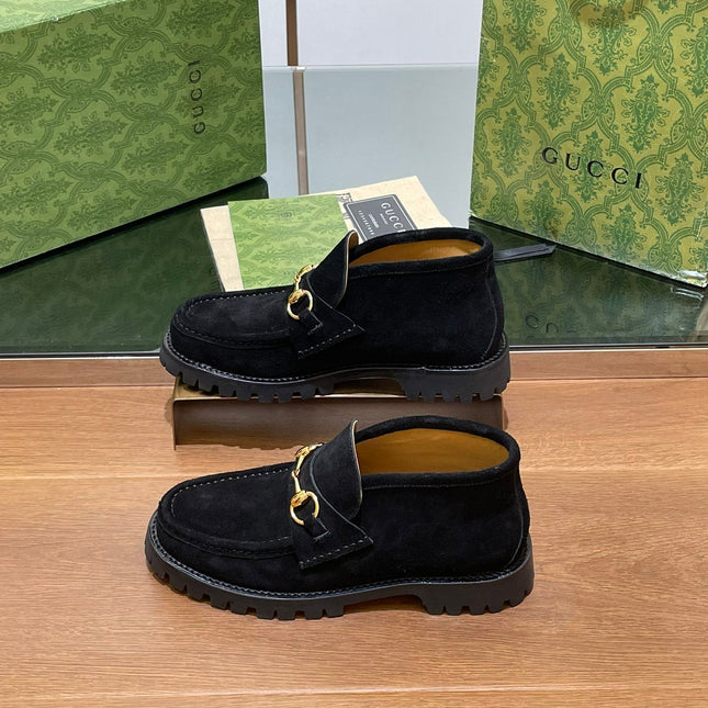 GG WOMEN'S HORSEBIT ANKLE BOOT IN BLACK SUEDE