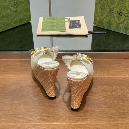 GG WEDGE PLATFORM IN WHITE CALFSKIN WITH GOLD HARDWARE