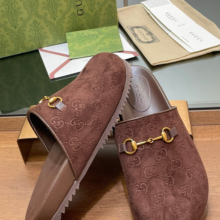 GG HORSEBIT MULE IN CHOCOLATE BROWN EMBOSSED SUEDE AND SHEEPSKIN LINING