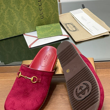 GG HORSEBIT MULE IN RED PINK EMBOSSED SUEDE AND SHEEPSKIN LINING