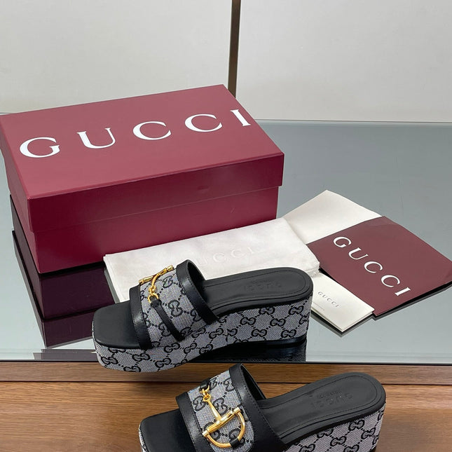 HIGH 6.3 CM WEDGE SANDALS IN BLACK CALFSKIN AND FABRIC