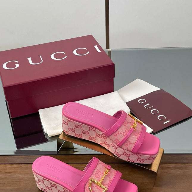 HIGH 6.3 CM WEDGE SANDALS IN PINK CALFSKIN AND FABRIC