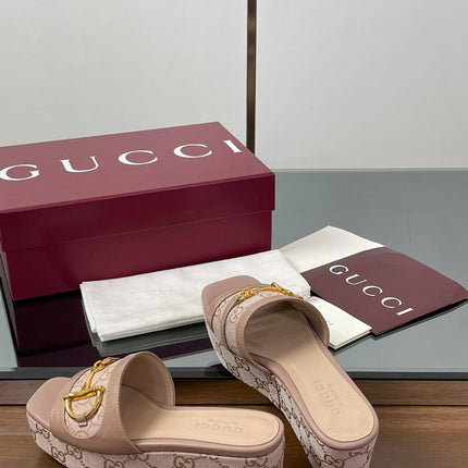 HIGH 6.3 CM WEDGE SANDALS IN DUSTY PINK CALFSKIN AND FABRIC